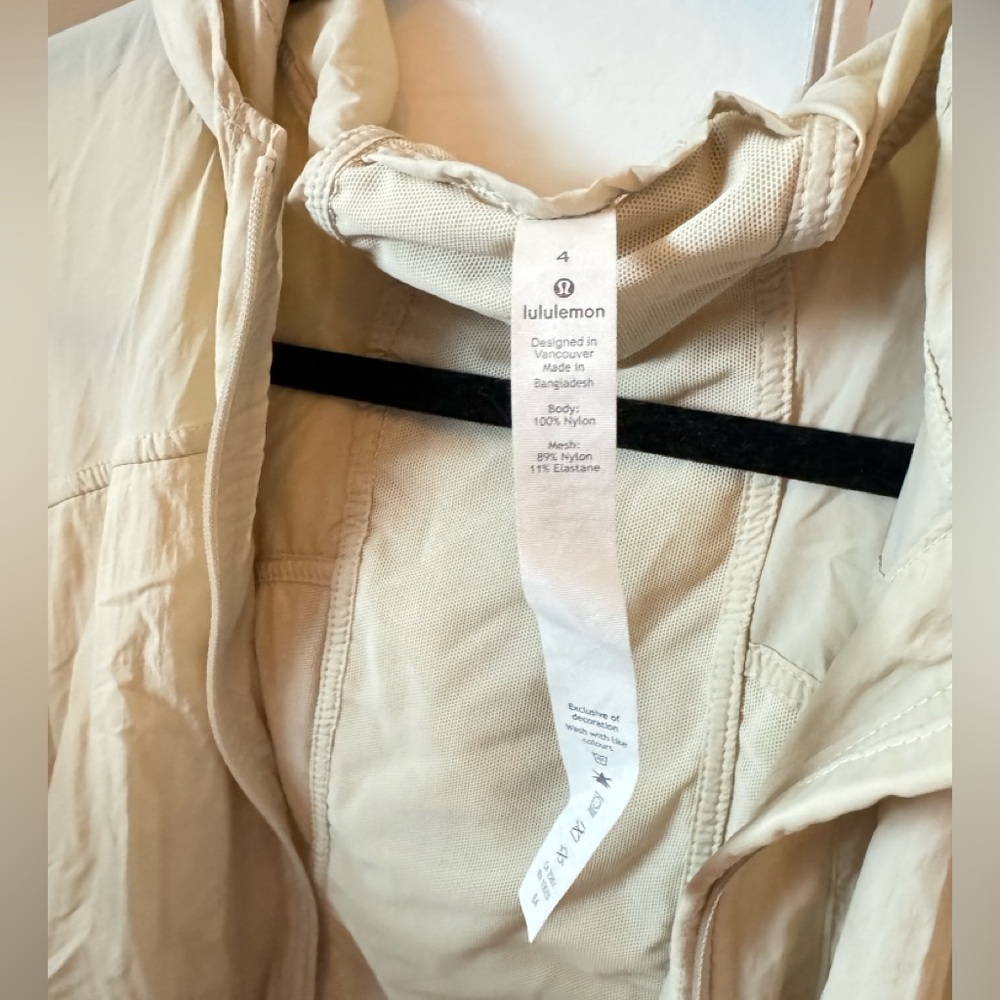 Lululemon Rain Jacket - image 4